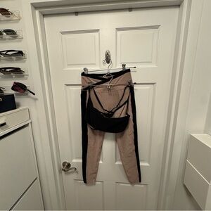 Beyond Yoga Black and Tan set